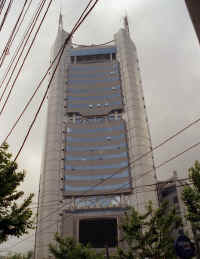 06-2000-F-25.jpg (125467 bytes)