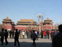 cour de la paix celeste-10.jpg (101563 bytes)