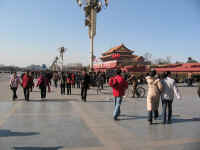 tianenmen-1.jpg (101380 bytes)