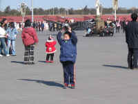 tianenmen-31.jpg (99398 bytes)