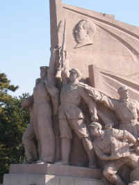 tianenmen-42.jpg (96413 bytes)