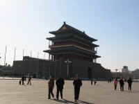 tianenmen-48.jpg (66751 bytes)