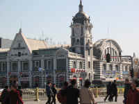 tianenmen-50.jpg (108843 bytes)