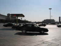 tianenmen-8.jpg (88641 bytes)